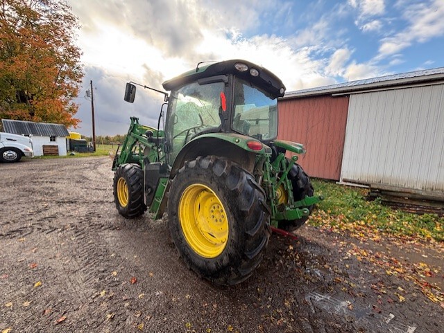 2018 John Deere 6110R Image 3