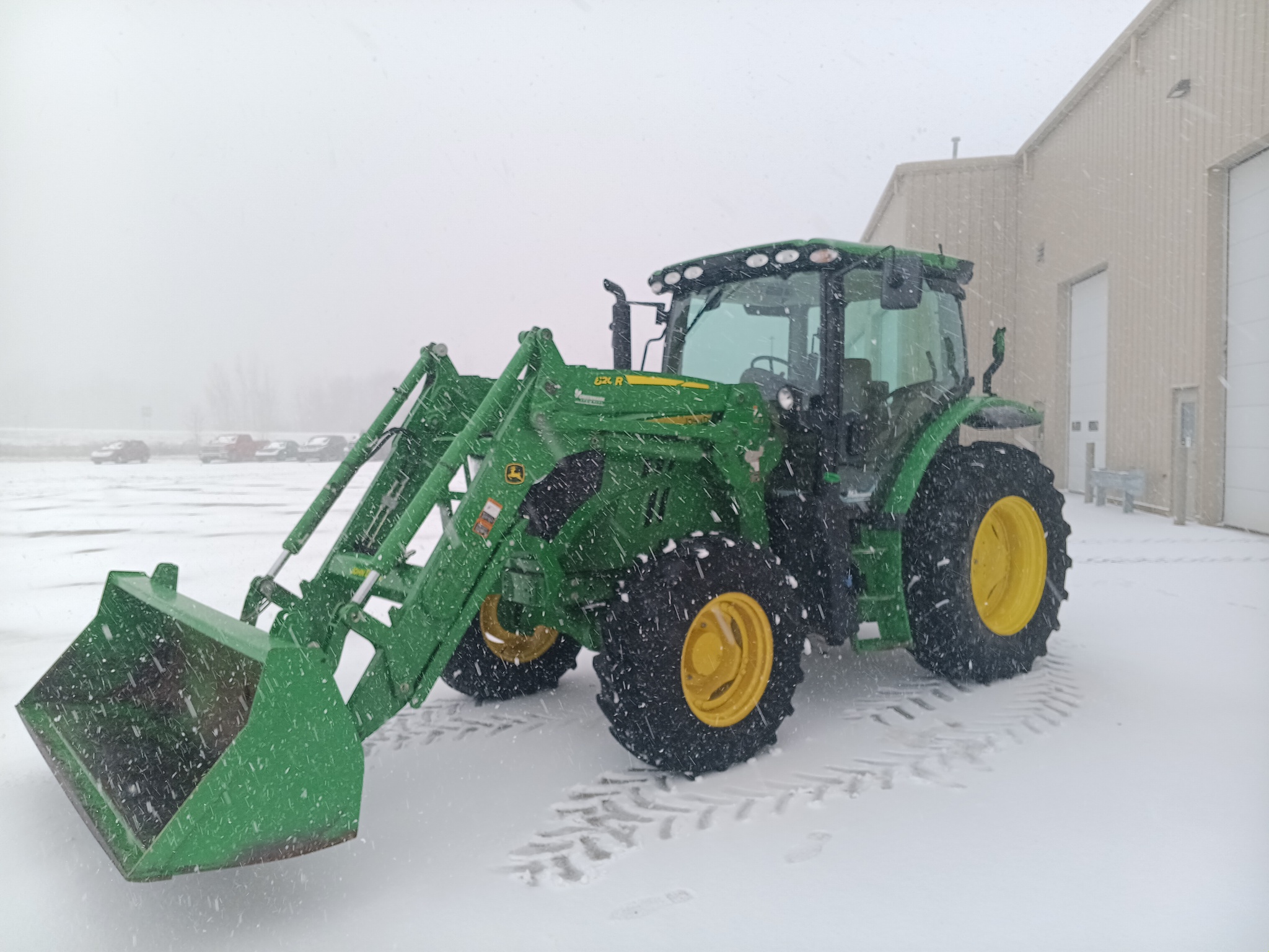 2018 John Deere 6110R Image 7