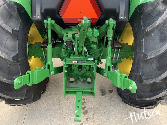 Photo of 2024 John Deere 5060E