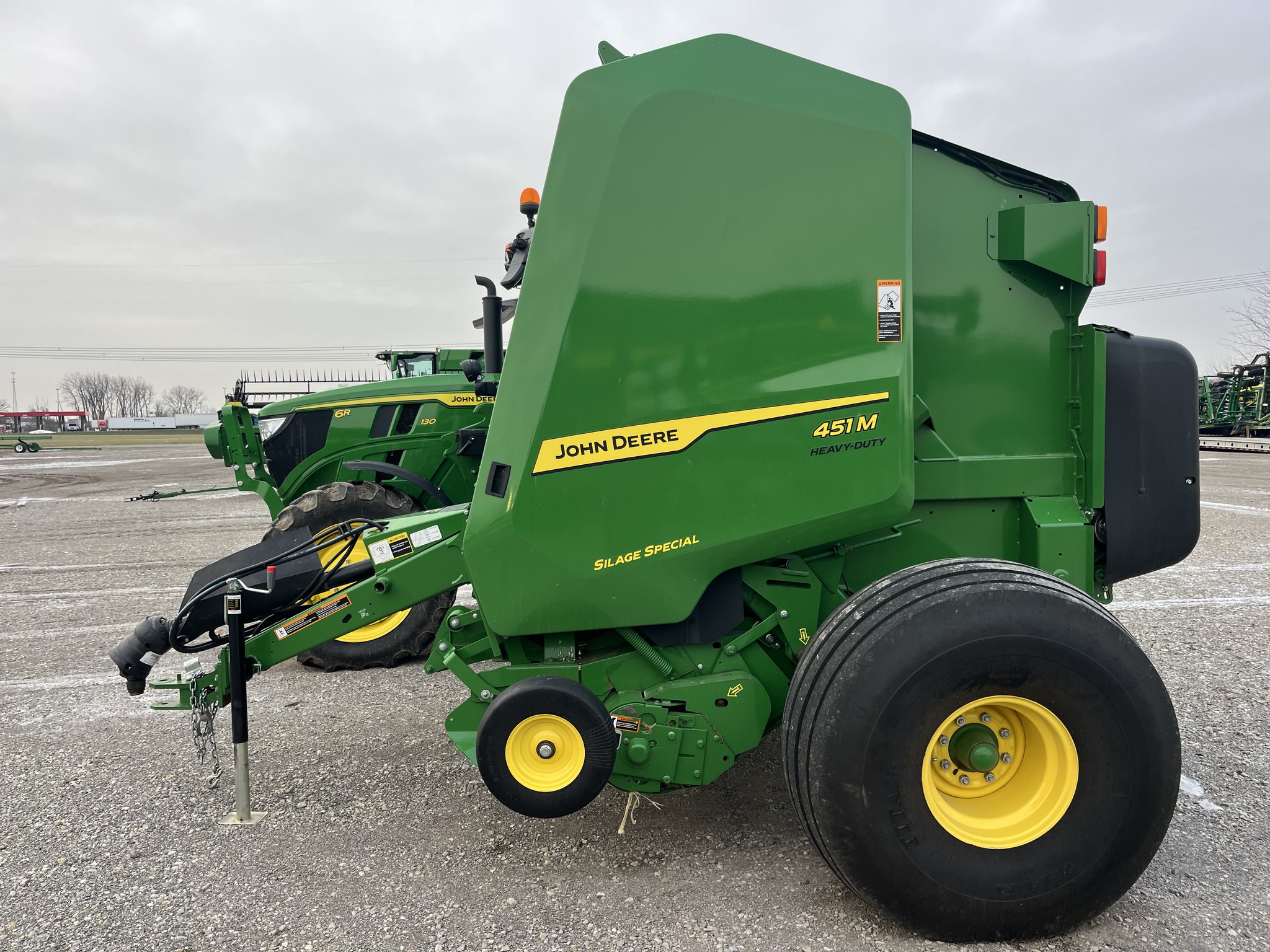 2024 John Deere 451M Image 3