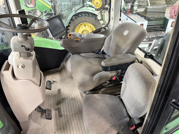2021 John Deere 9520R - Photo29