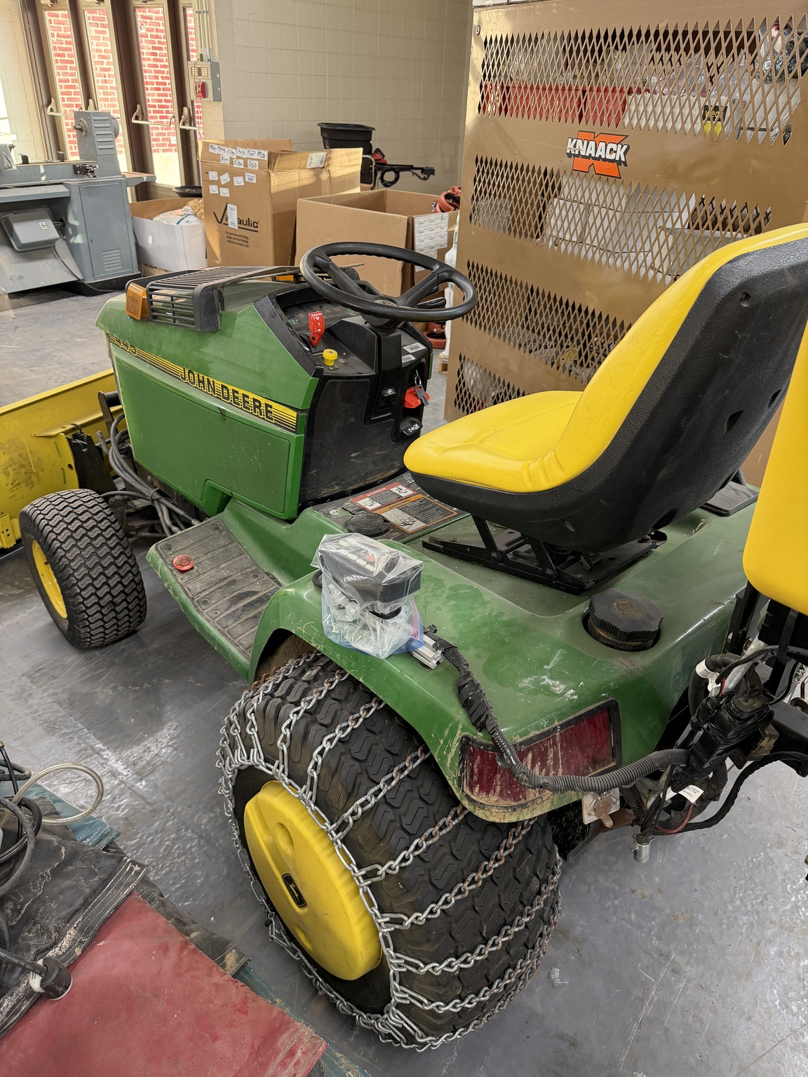 1996 John Deere 445 Image 2