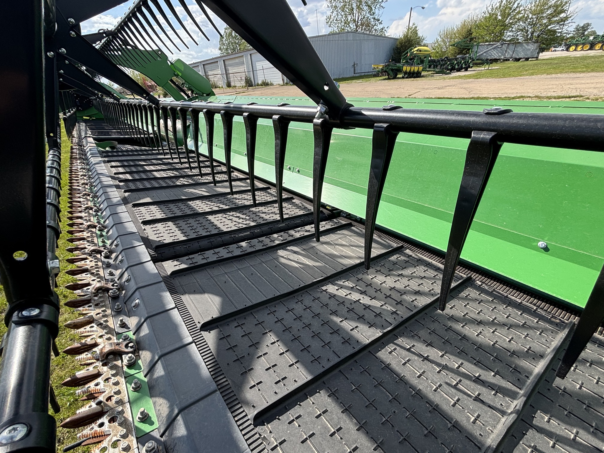  2023 John Deere RD40F at Heritage Tractor in Galesburg, IL