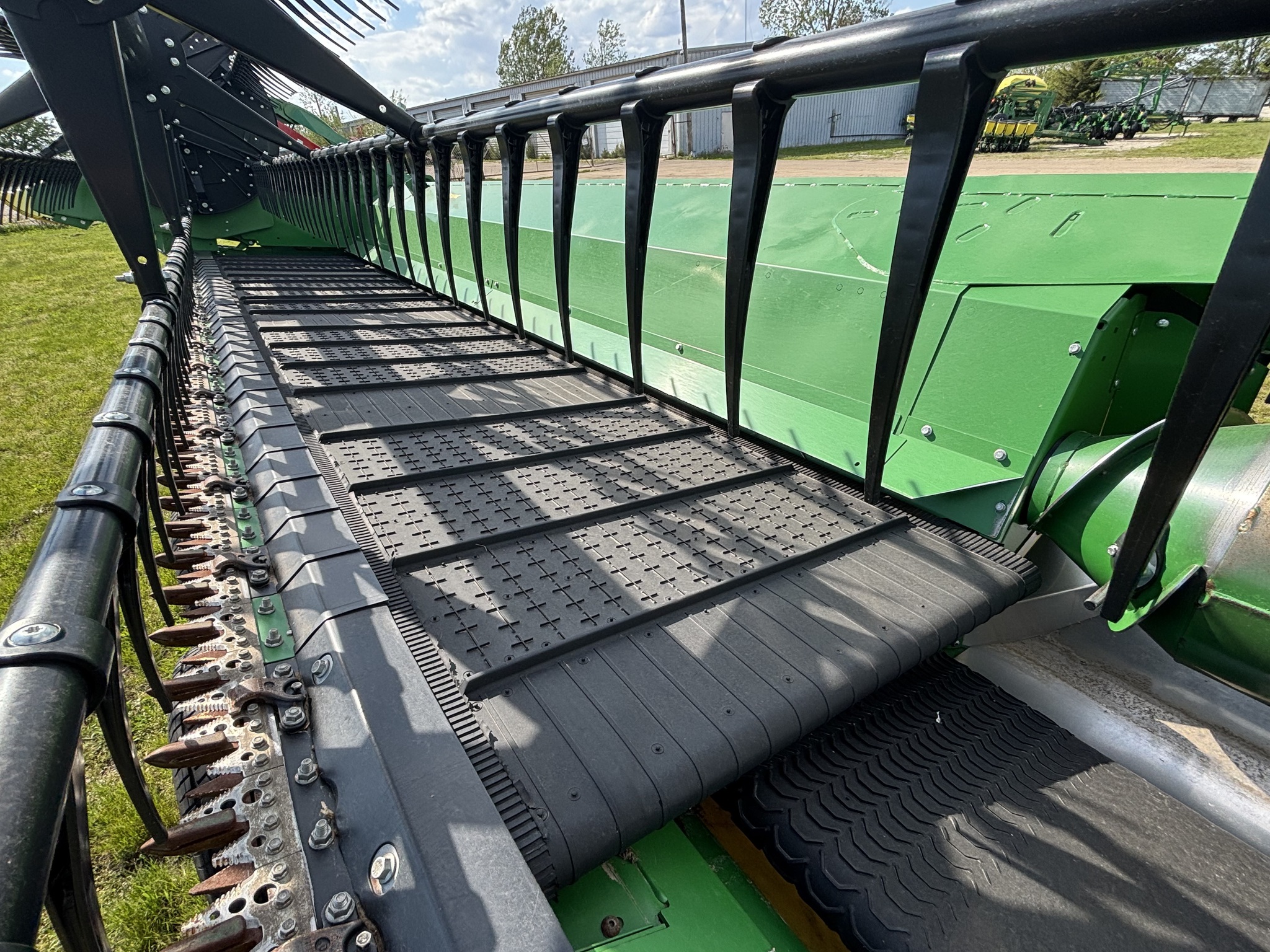  2023 John Deere RD40F at Heritage Tractor in Galesburg, IL