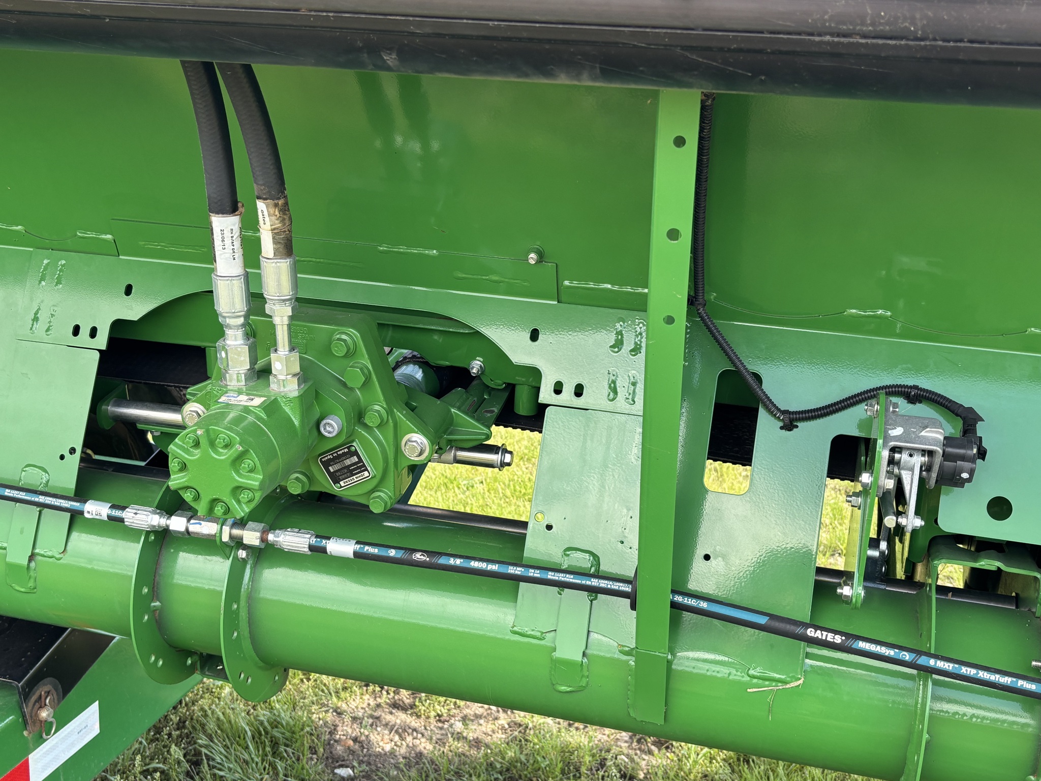  2023 John Deere RD40F at Heritage Tractor in Galesburg, IL