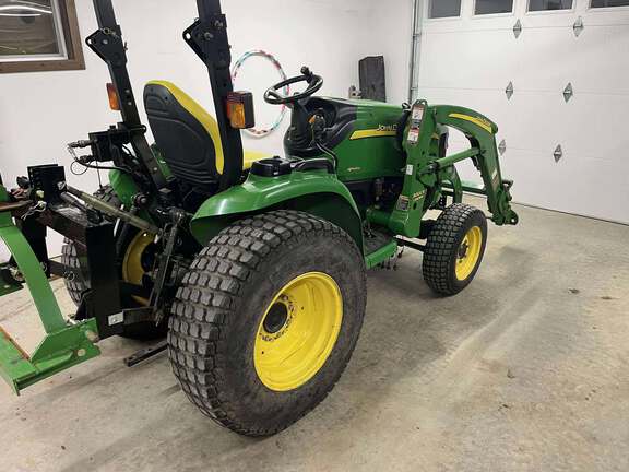 2012 John Deere 3320 - Photo3
