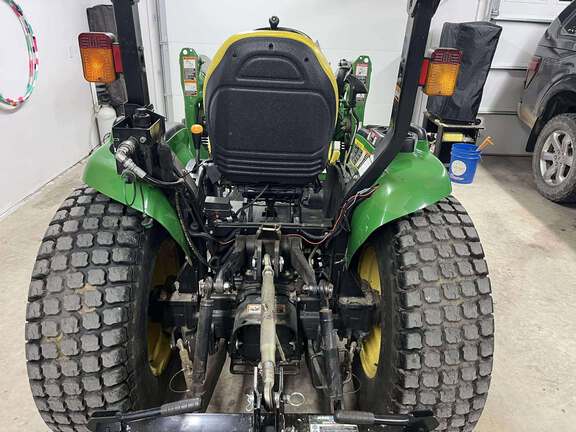 2012 John Deere 3320 - Photo5