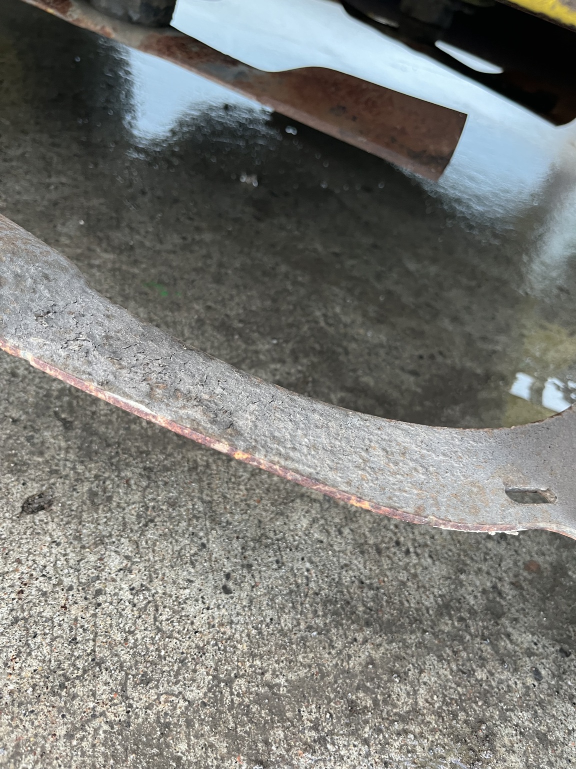 2019 John Deere X370 Image 6