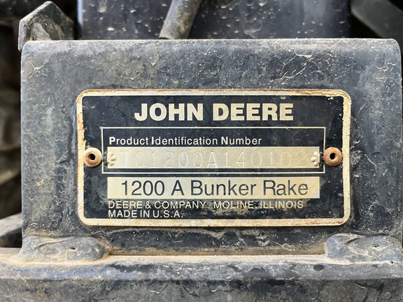 Used 2004 John Deere 1200A Bunker Rakes at Horizon Ag & Turf in Calgary, AB - Photo6
