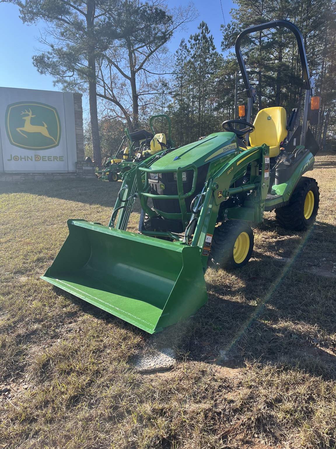 2024 John Deere 1025R Image 1