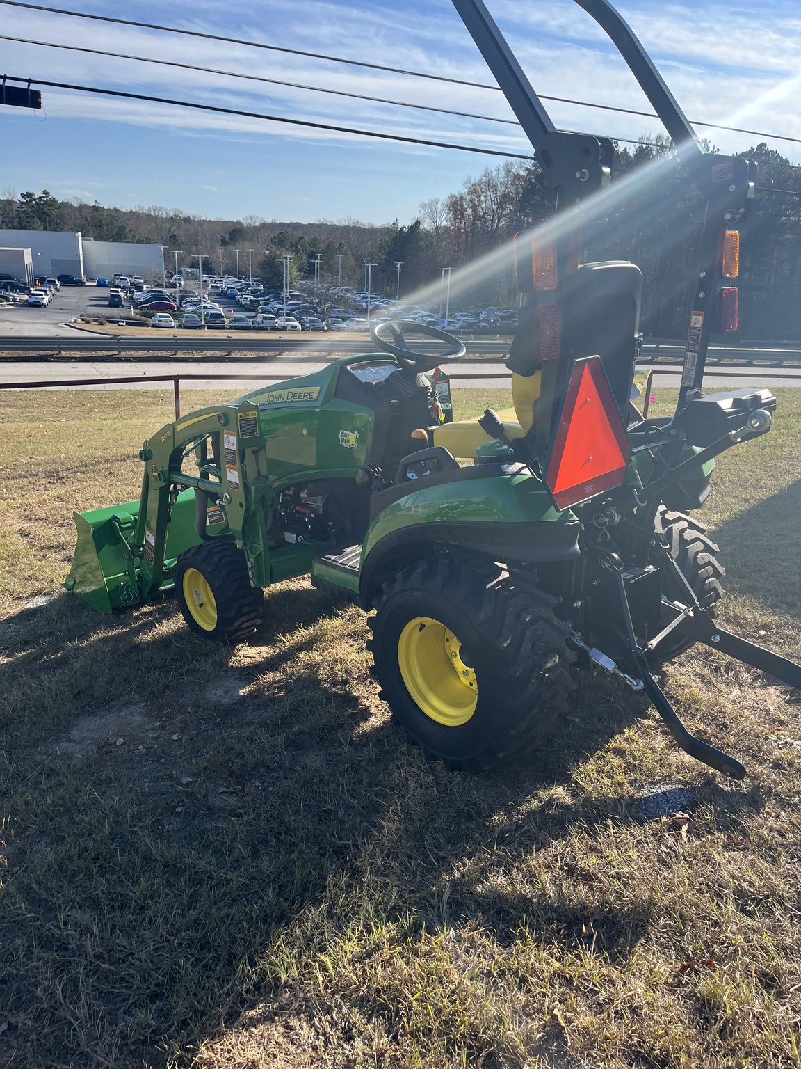 2024 John Deere 1025R Image 3