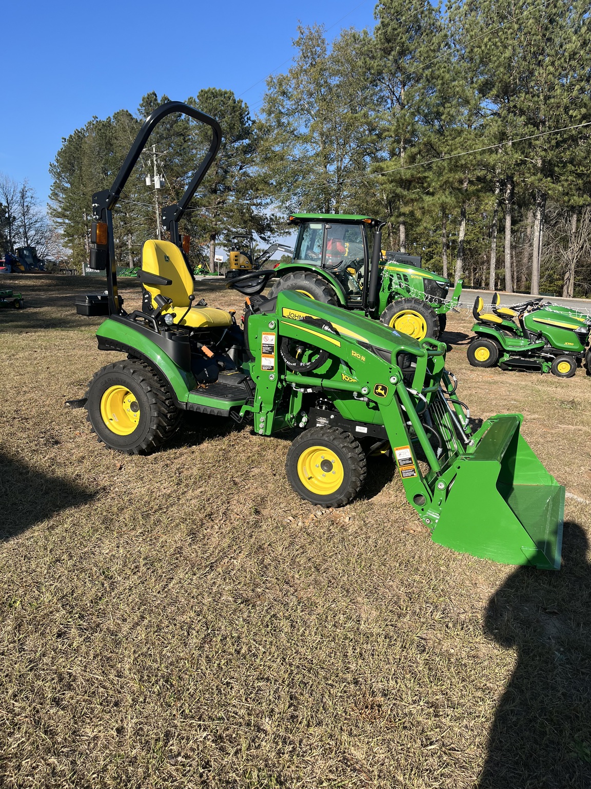 2024 John Deere 1025R Image 7