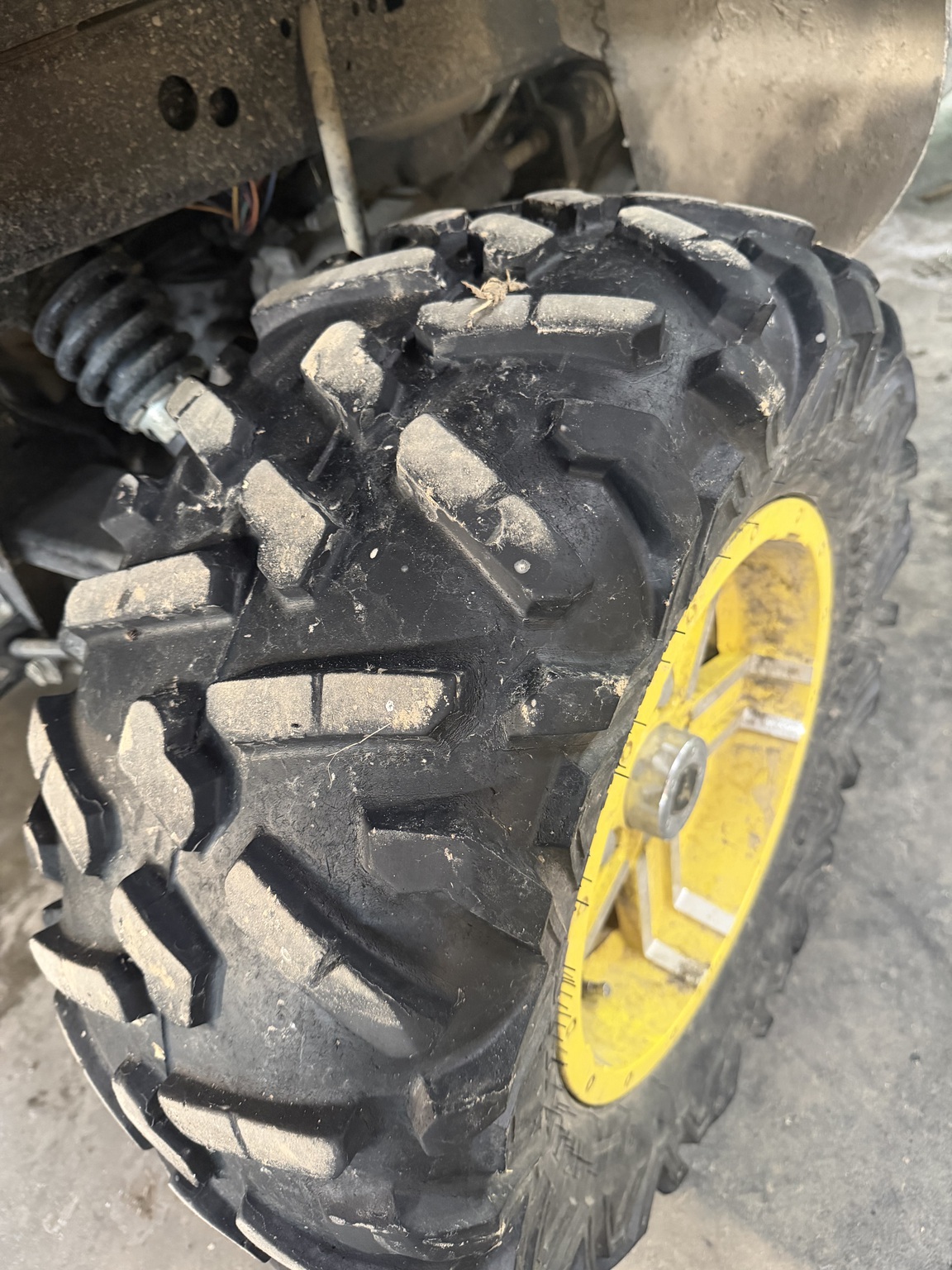 2013 John Deere XUV 825I GREEN Image 12