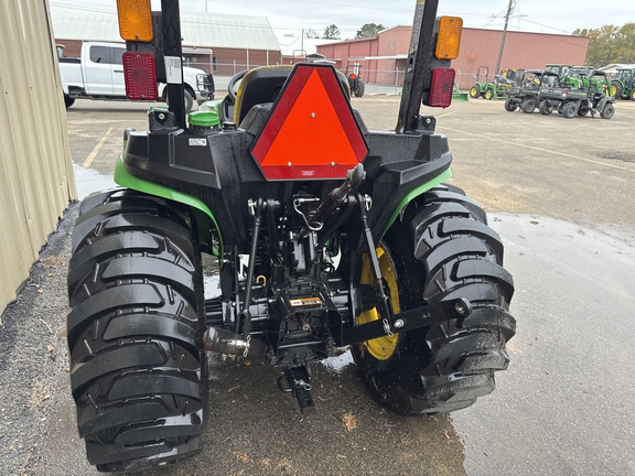 2025 John Deere 3038E Photo 4