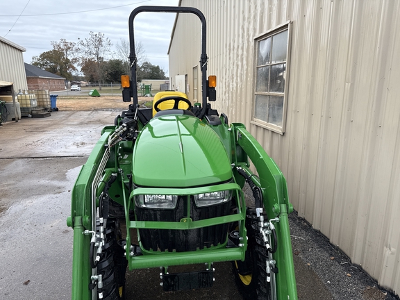 2025 John Deere 3038E Photo 5