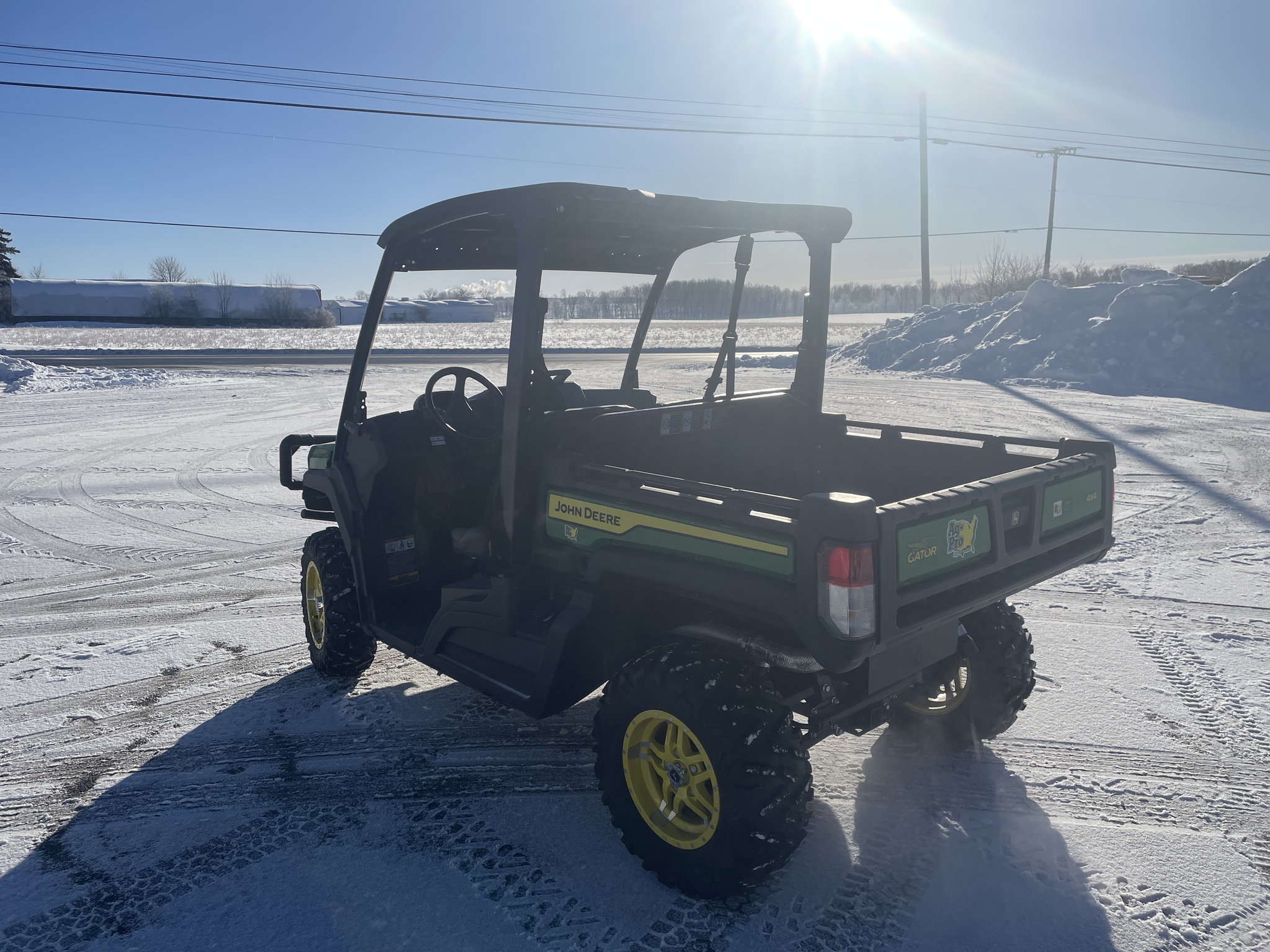 2023 John Deere 835M Image 6