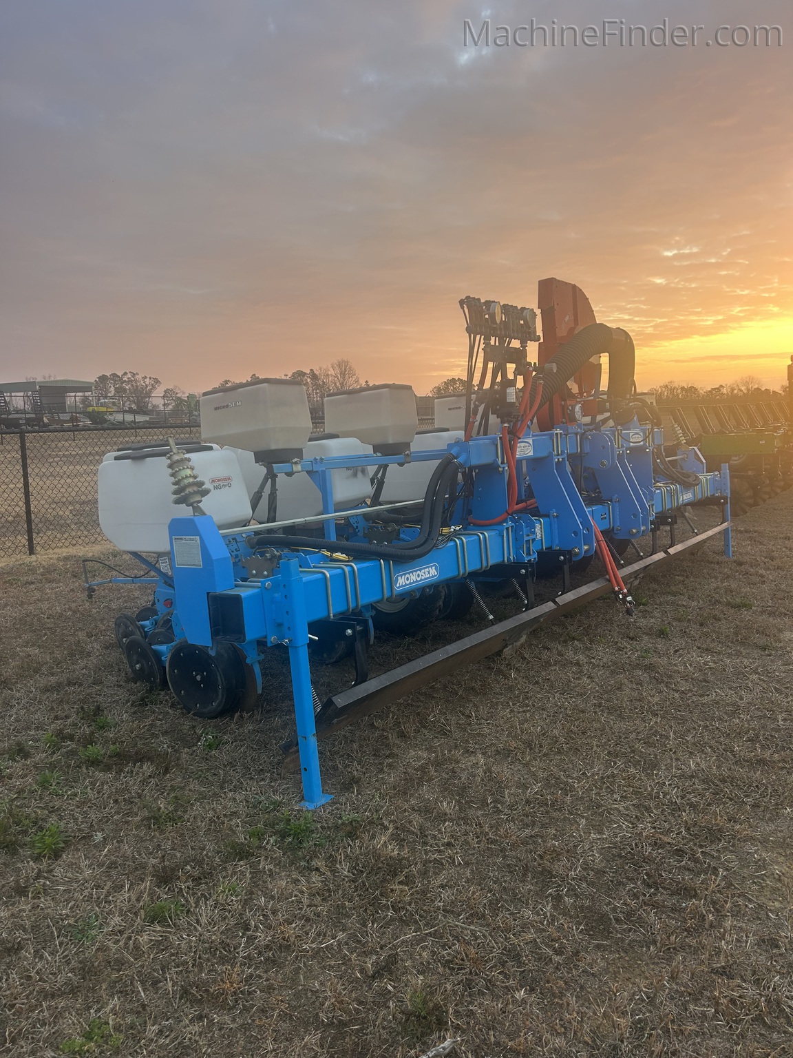 2024 Monosem NG+4 twin row planter | Planters: Integral