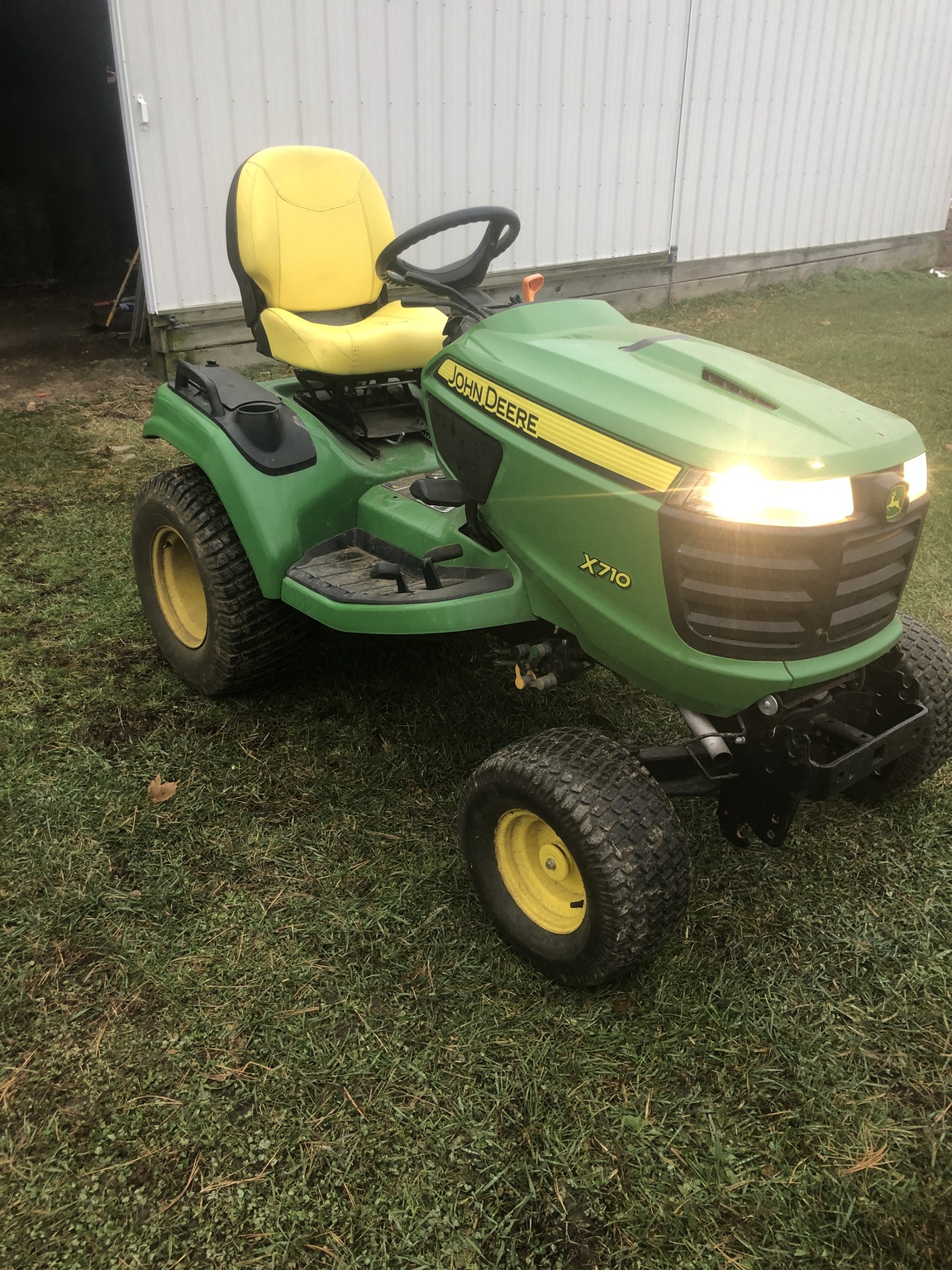 2016 John Deere X710