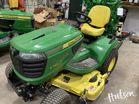 Photo of 2016 John Deere X710