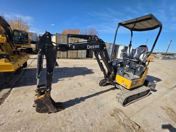 Photo of a 2023 John Deere 17G
