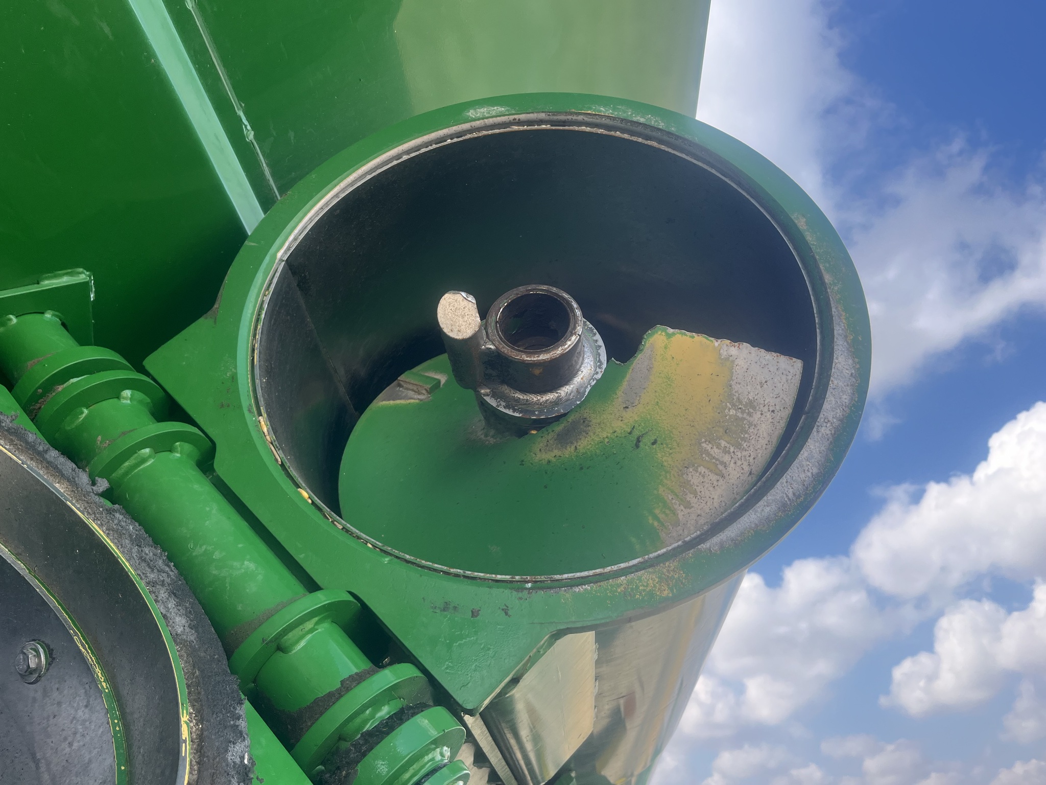 2013 Unverferth BRENT 1082 Image 10