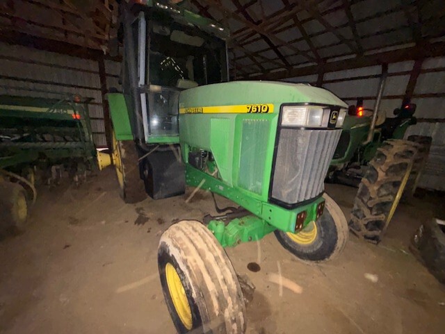 1998 John Deere 7610 Image 1
