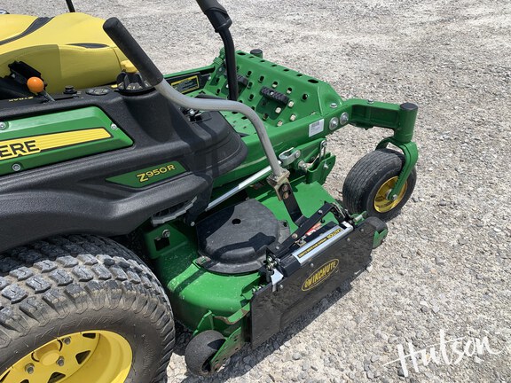 Photo of 2022 John Deere Z950R