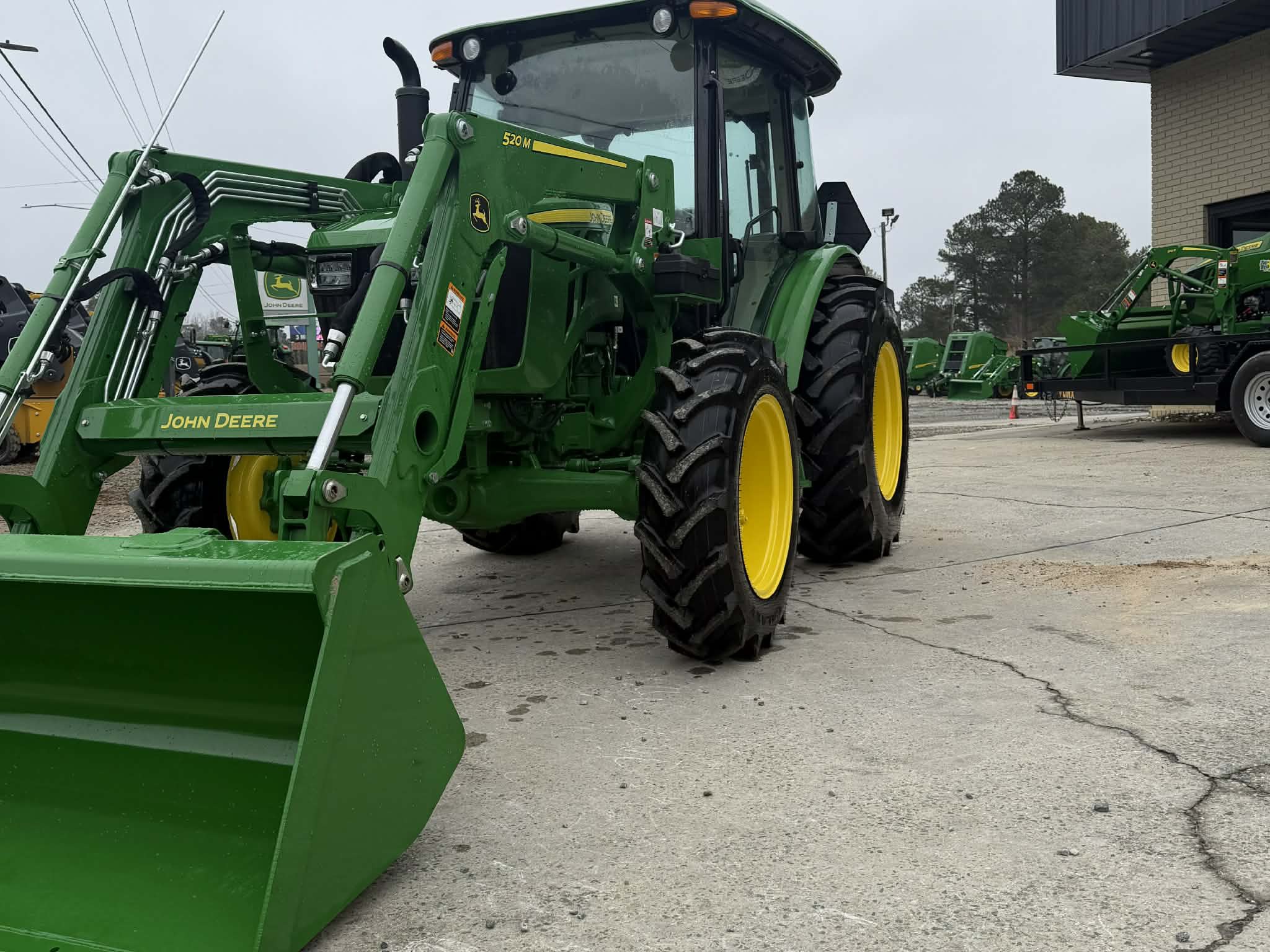 2025 John Deere 5075E Image 2