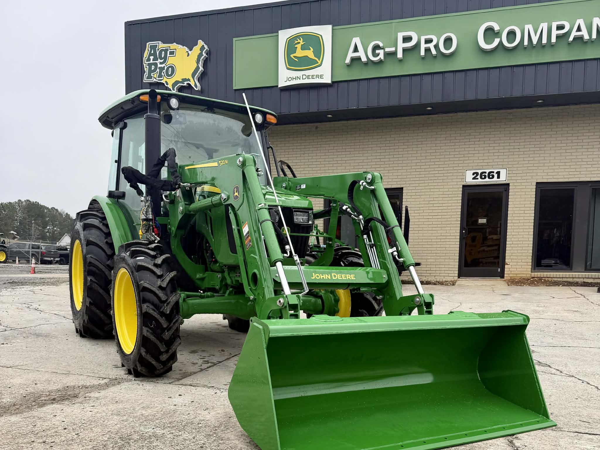 2025 John Deere 5075E Image 1