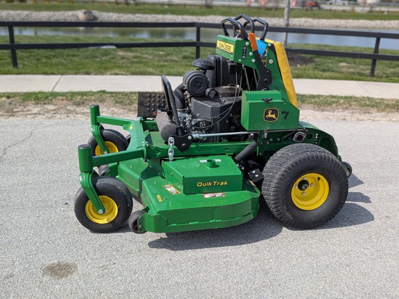 2023 John-Deere 661R
