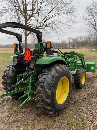 Photo of 2022 John Deere 4052M