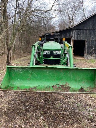 Photo of 2022 John Deere 4052M