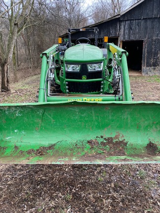 Photo of 2022 John Deere 4052M
