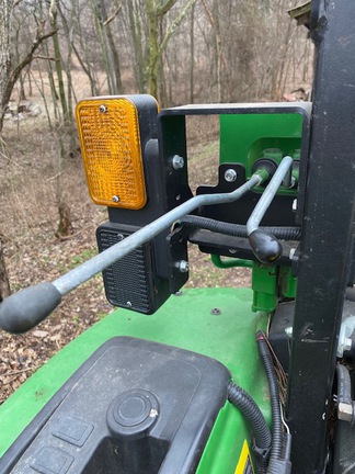 Photo of 2022 John Deere 4052M