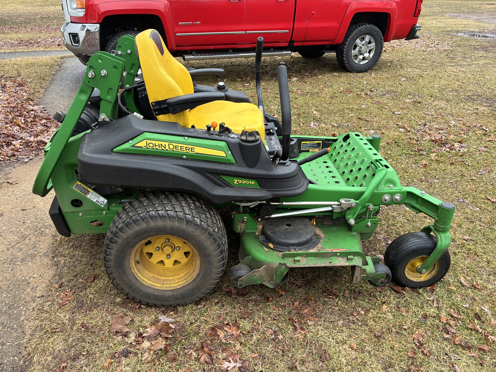 2022 John Deere Z920M Image 1