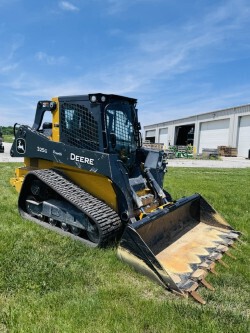  John-Deere 325G