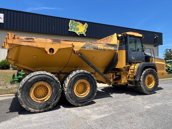 2020 John Deere 260E-2