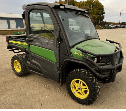  John Deere XUV 835M