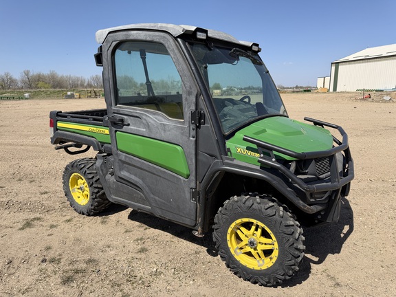  John Deere XUV 835M
