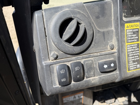 2019 John Deere XUV 835M - Photo23