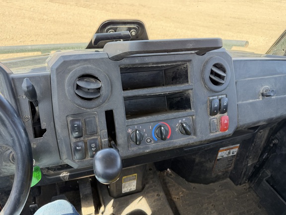 2019 John Deere XUV 835M - Photo25