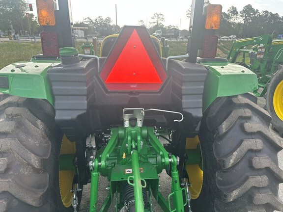 2026 John Deere 4052M-6