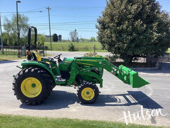 Photo of 2025 John Deere 4052R
