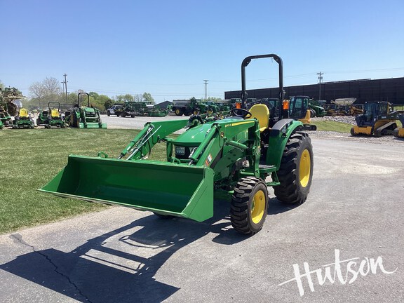 Photo of 2025 John Deere 4052R