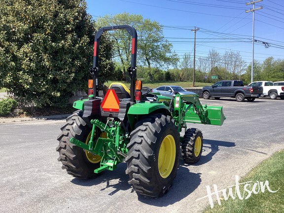 Photo of 2025 John Deere 4052R