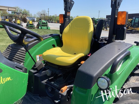 Photo of 2025 John Deere 4052R