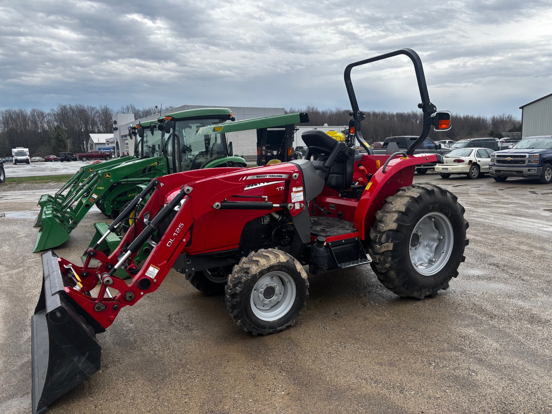 2018 Massey Ferguson 1742 Image 1