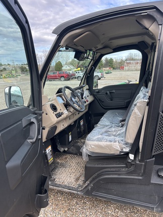 Photo of 2025 John Deere XUV 845R Premium Cab