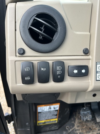 Photo of 2025 John Deere XUV 845R Premium Cab