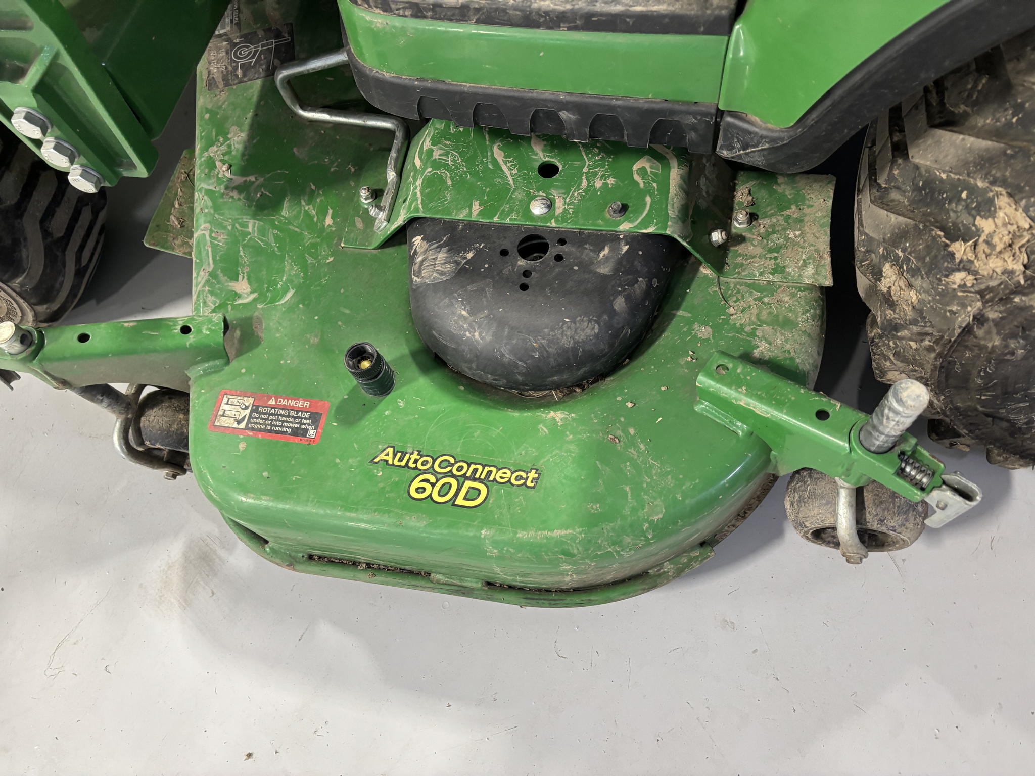 Used 2024 John Deere 1025R Compact Utility Tractors at Koenig Equipment in Knightstown, IN - PhotoXL7